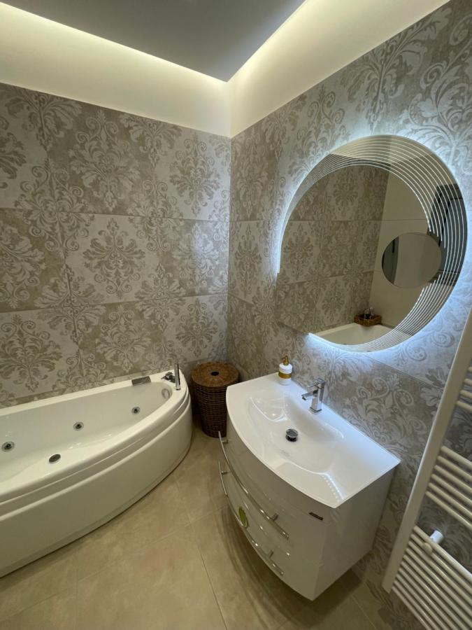 Agora Luxury Apartment 1 Loutraki  Exterior photo
